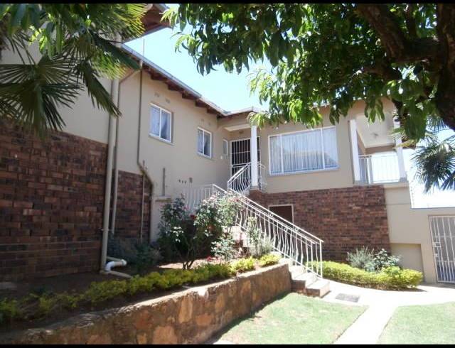 3 BEDROOM HOUSE FOR SALE IN OAKDENE